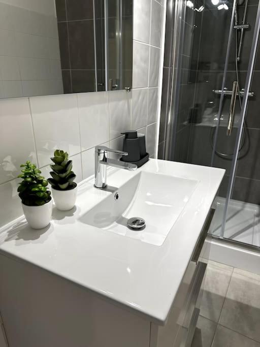 Le Nid Douillet Apartment Nimes Ngoại thất bức ảnh