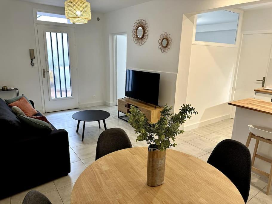 Le Nid Douillet Apartment Nimes Ngoại thất bức ảnh